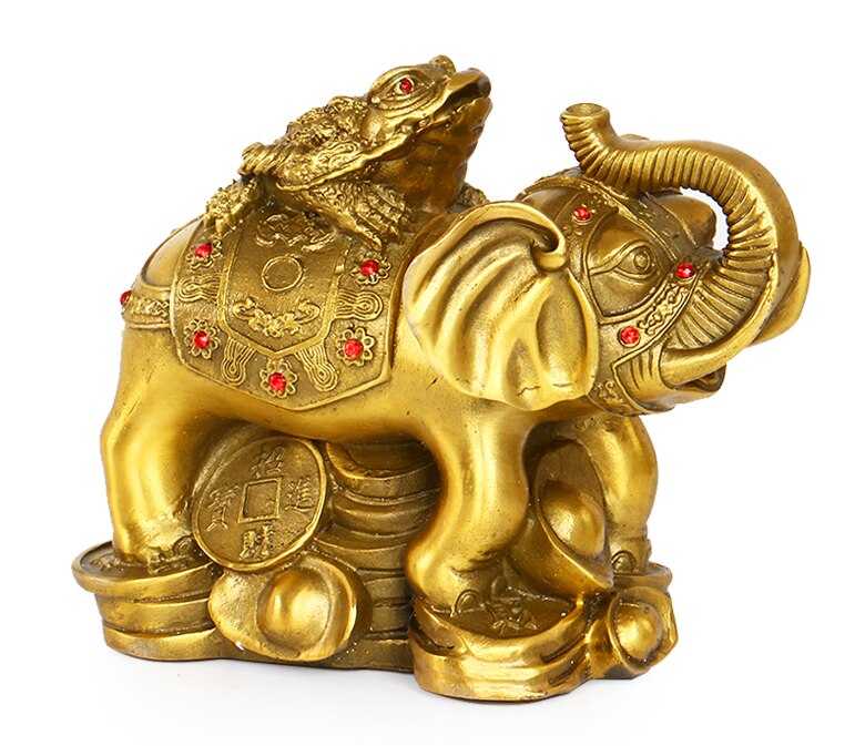 Талисман слон: символ и народные приметы в разных культурах - с поднятым хоботом.