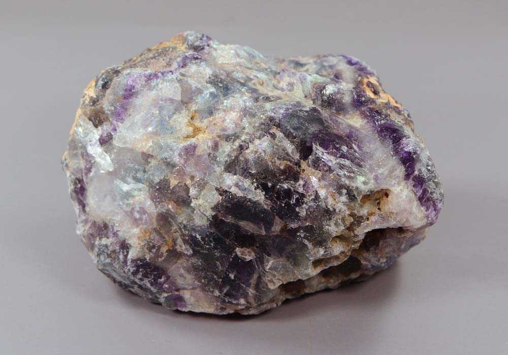Камень флюорит: его свойства, для каких знаков зодиака подходит