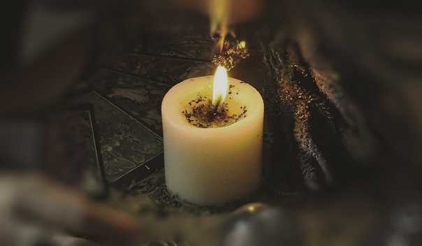 Почему «плачет» свеча. как определить свое энергетическое состояние по пламени свечи
